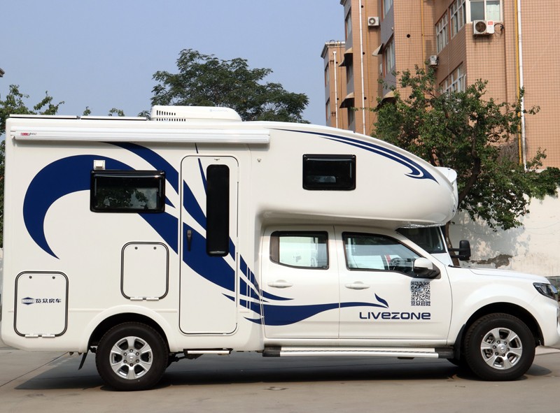 上下鋪床的房車(chē)，空間利用真合適