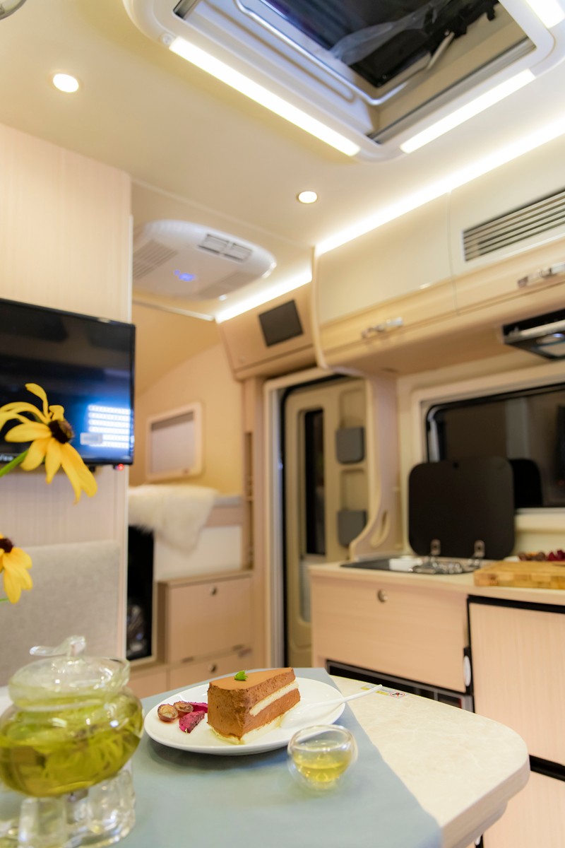 不僅僅動(dòng)力好，還有上下鋪的房車