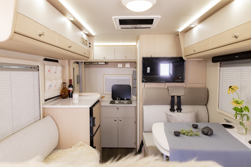 一家四口出行還是四驅(qū)的房車選擇 一家四口出行還是四驅(qū)的房車選擇