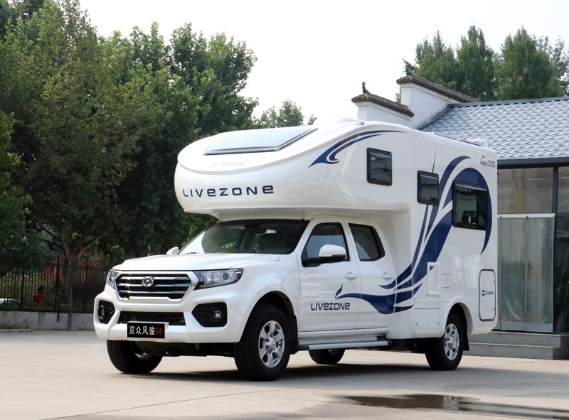 有上下鋪的房車(chē)，還是四驅(qū)，點(diǎn)贊