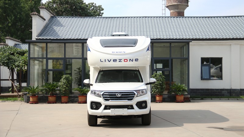 有四驅才是王道，這兩款國產房車可選