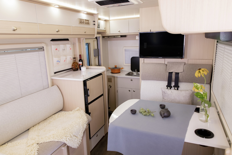 有四驅才是王道，這兩款國產房車可選