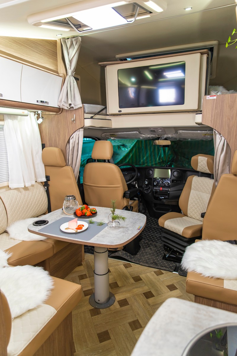 塞拉維房車，夠大，夠舒適