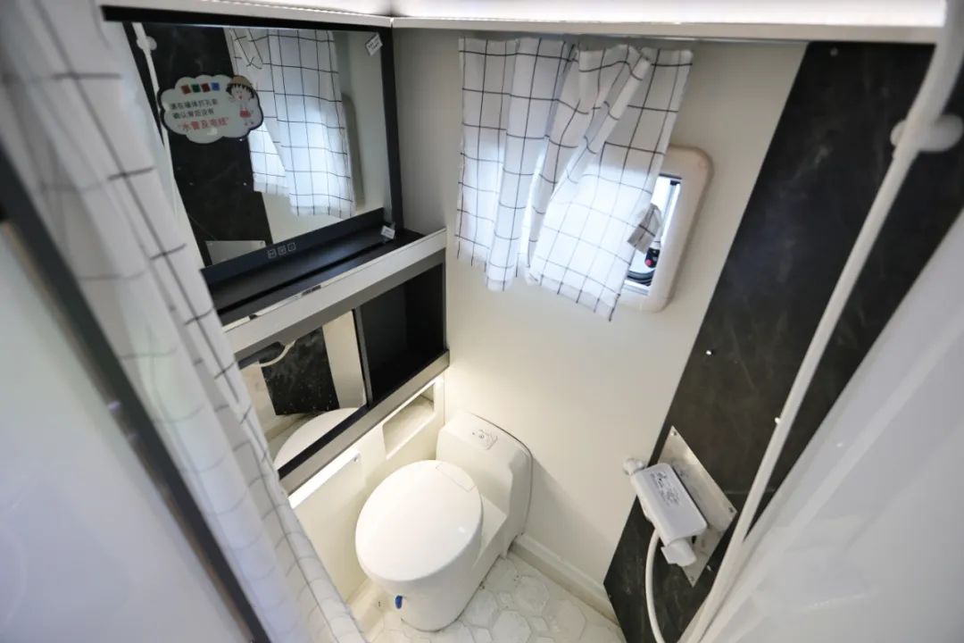 TOD智能四驅(qū) 全車越野套件,這是不是你理想的C型越野房車? TOD智能四驅(qū) 全車越野套件,這是不是你理想的C型越野房車?