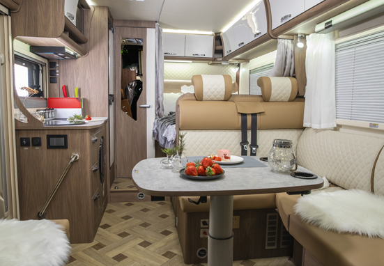 更舒適的房車生活，還是選這款房車