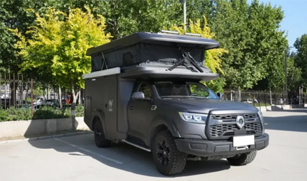 2.0T+四驅，高僅2.2米，能入地庫，這款硬核升頂房車你愛了嗎？