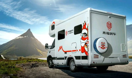 這可能是2022年設計最合理的房車了！